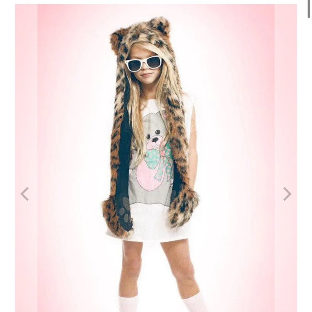 Spirit Hood Kids hood/ scarf/ mittens in leopards print faux fur